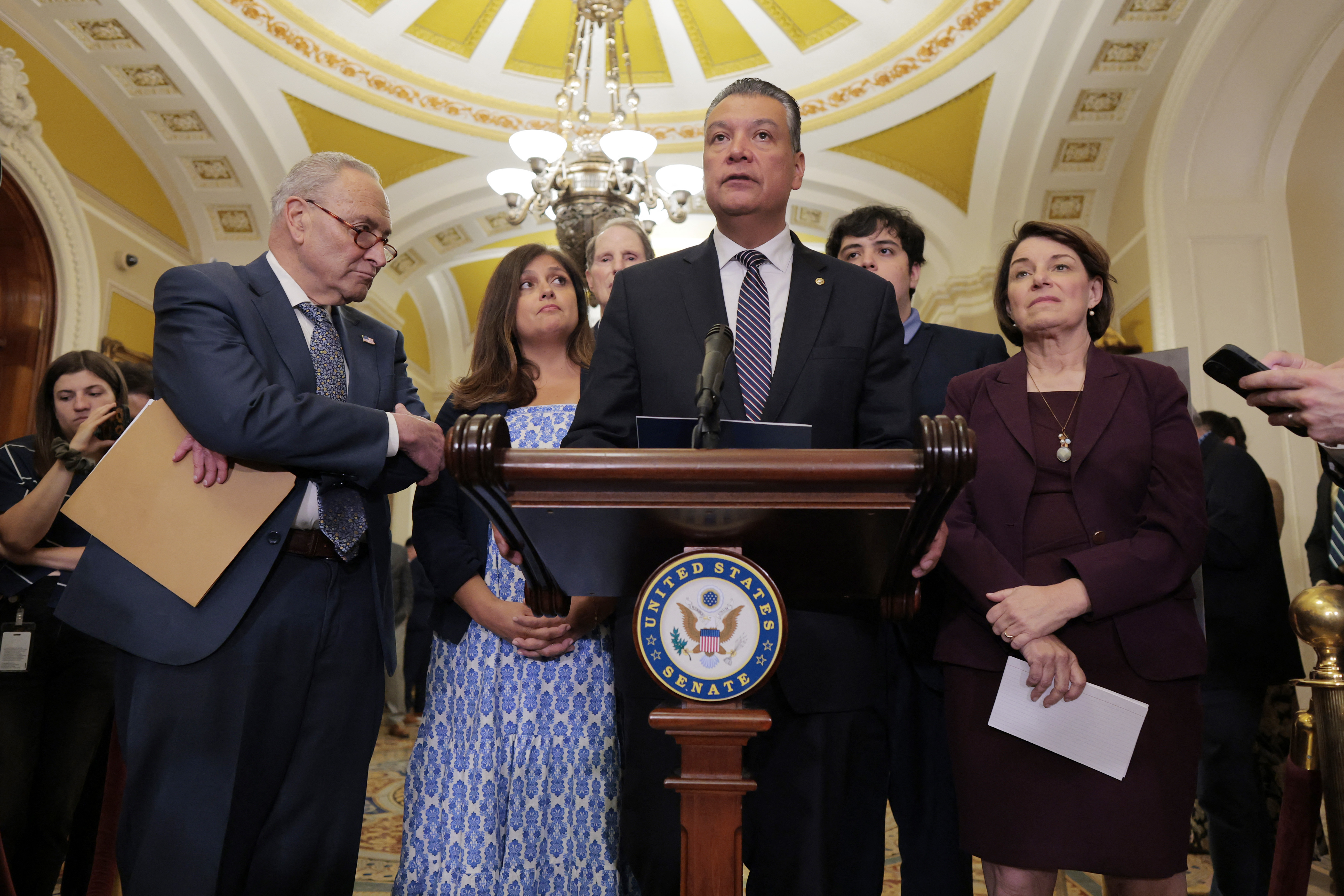 Liderul democraților din Senat cere explicații după atacul ordonat de Trump asupra Iranului fără acordul Congresului