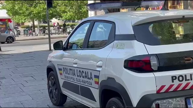 Un student, paznic de la Poliţia Locală Cluj Napoca, a bătut un profesor care l-a prins încercând să copieze la un examen