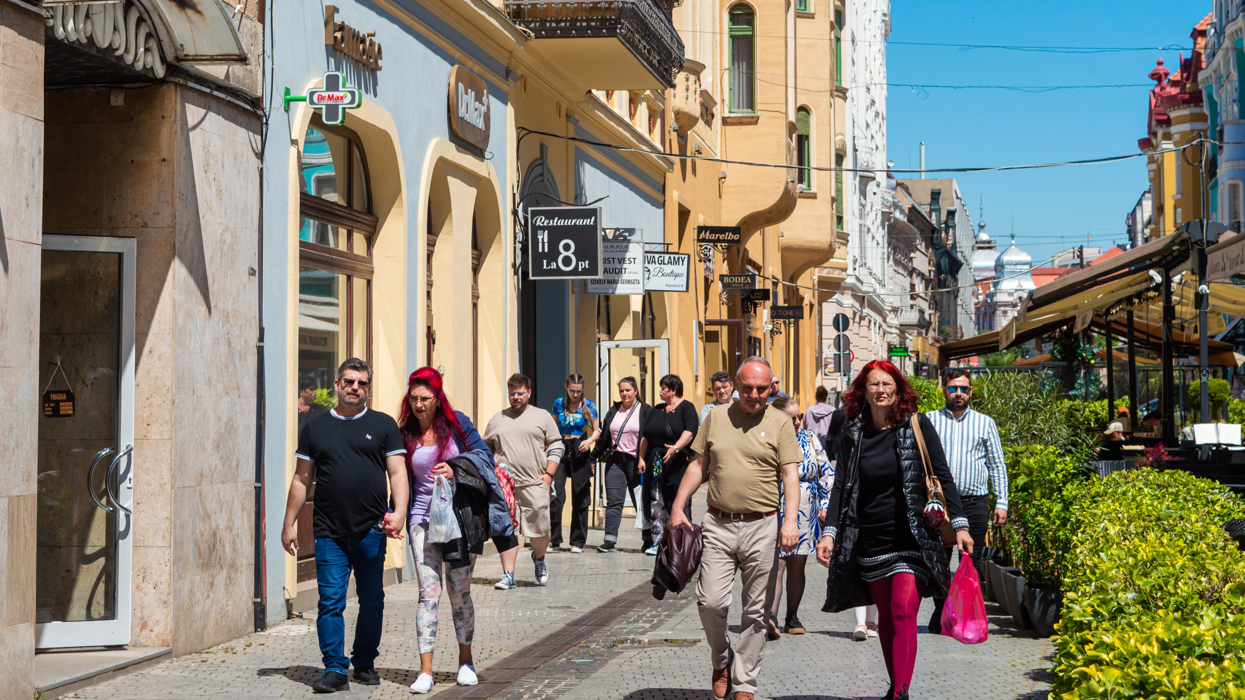 Piețele, reacții mixte față de viitorul guvern. Investitorii așteaptă măsuri concrete înainte de a avea încredere în România