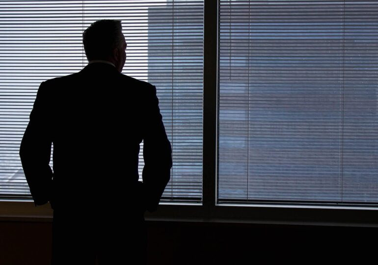 Provocările reformelor promise: La ANCOM, salariul mediu net e de 13.000 de lei și e plin de membri de partid și rudele lor