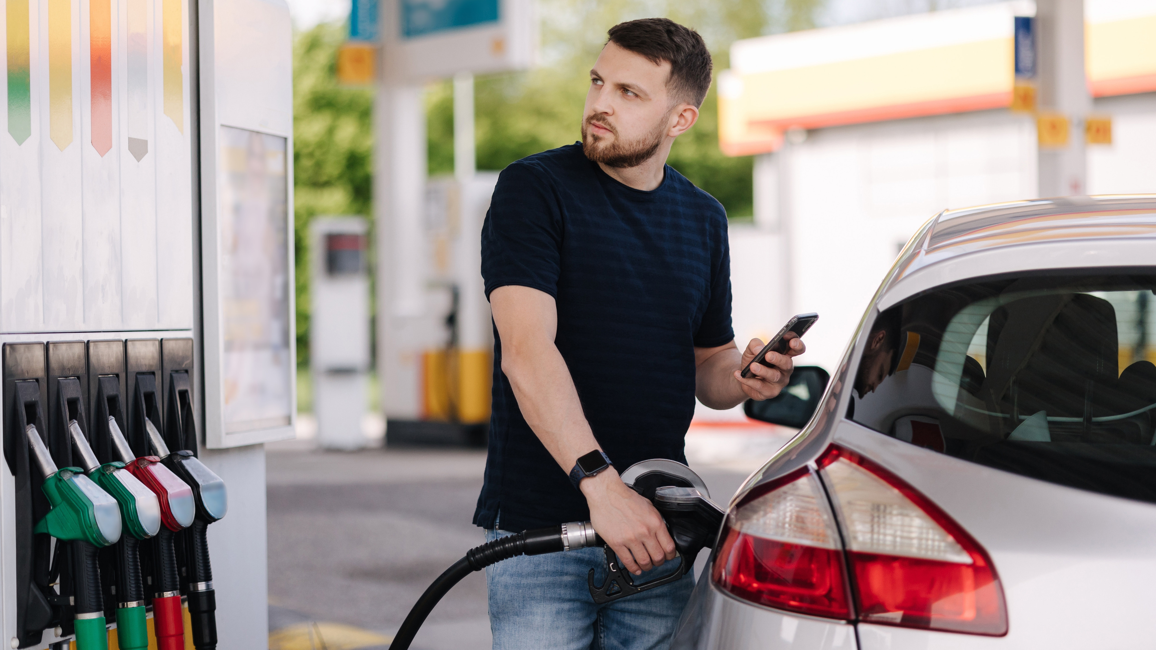 Asociația Energia Inteligentă: ”Carburanții se scumpesc din nou. Cât vom plăti în plus la pompă din 2026”