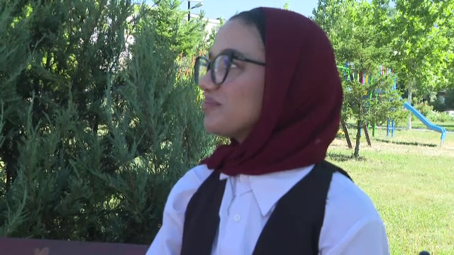 O adolescentă din Palestina a luat BAC-ul cu medie mare, după doar doi ani în România. Profesorii sunt impresionați