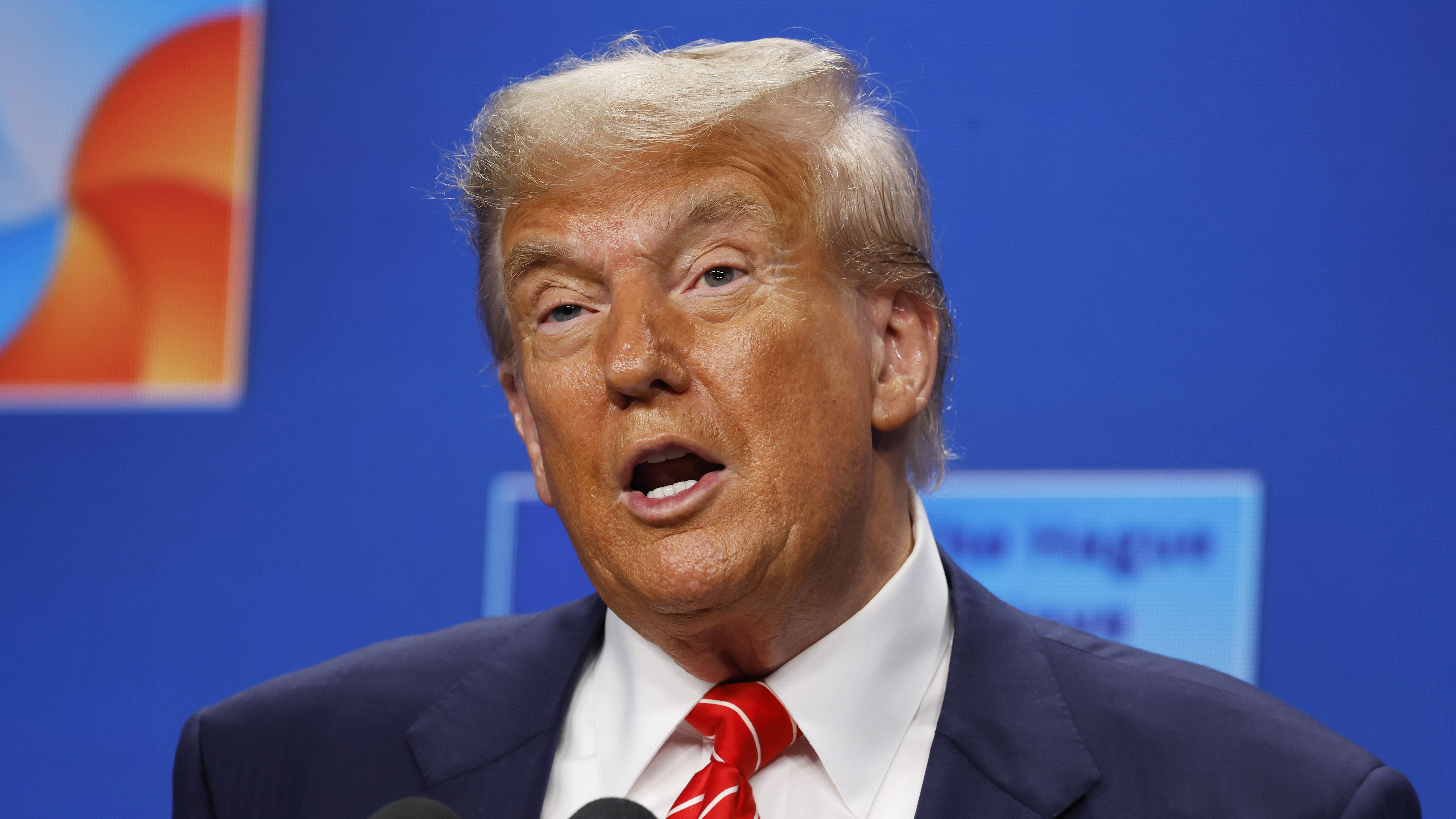 Emoționat de patriotismul liderilor europeni din NATO, Trump promite păstrarea sprijinului SUA: „Am plecat puțin schimbat”