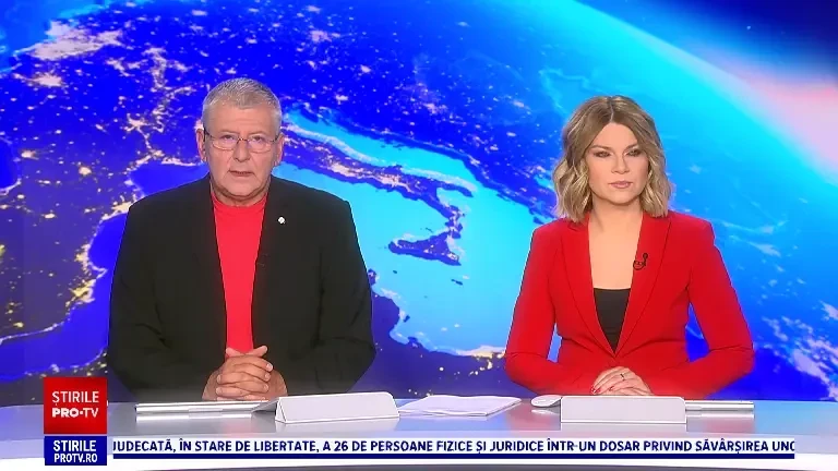 O mașină de poliție care transfera doi deținuți, implicată într-un accident rutier, în Neamț. Autospeciala s-a răsturnat