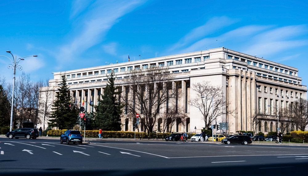 Angajați ai Guvernului au protestat în fața Palatului Victoria, nemulțumiți de măsurile anunțate de Executiv