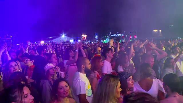 Zeci de petrecăreți au dansat pe hituri din anii '80 și '90 la Nostalgia. Celia a revenit cu o piesă după 20 de ani