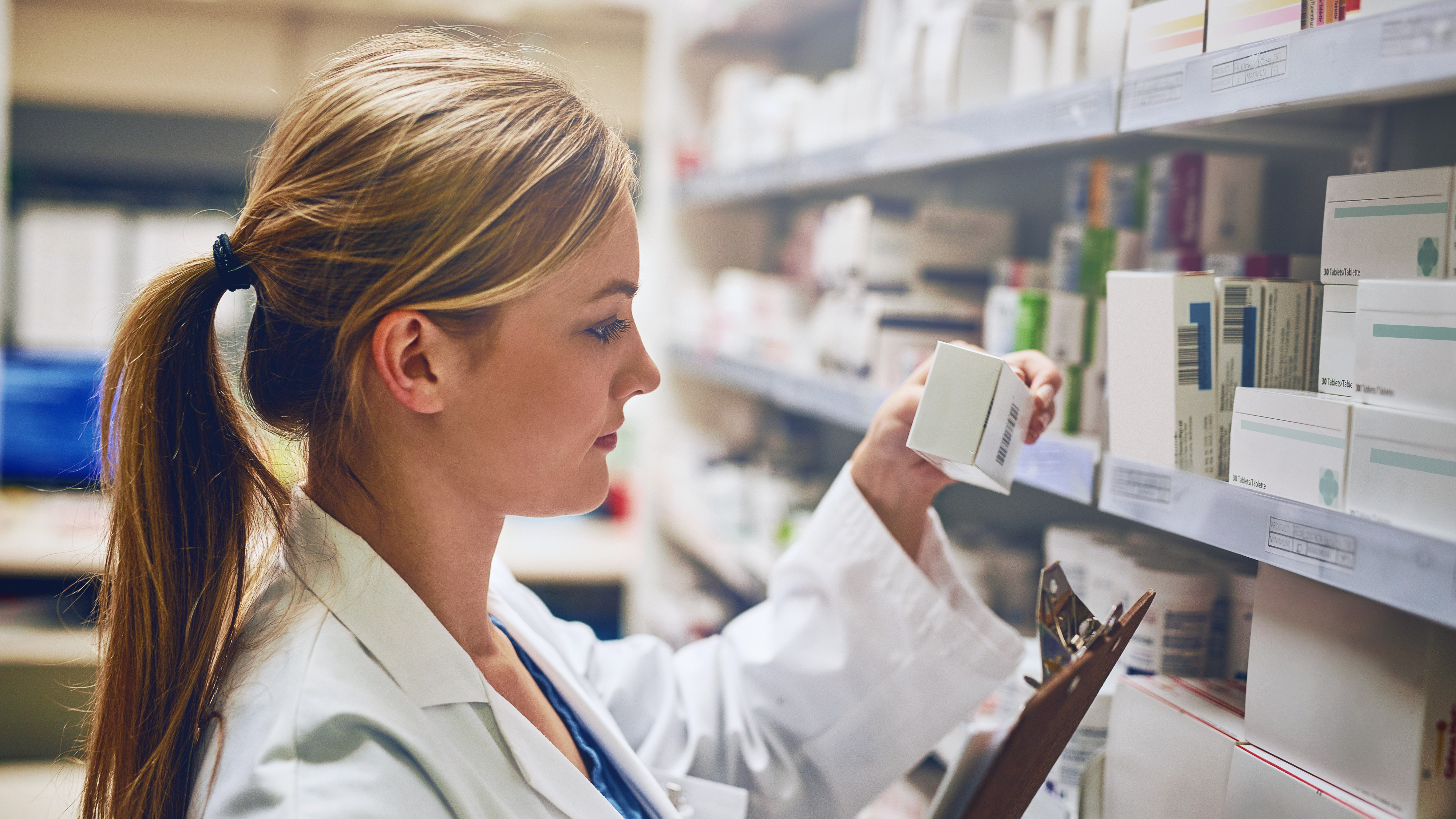 Sănătate pe cont propriu. Românii își plătesc tratamentele, în timp ce lista medicamentelor inovatoare nu e actualizată