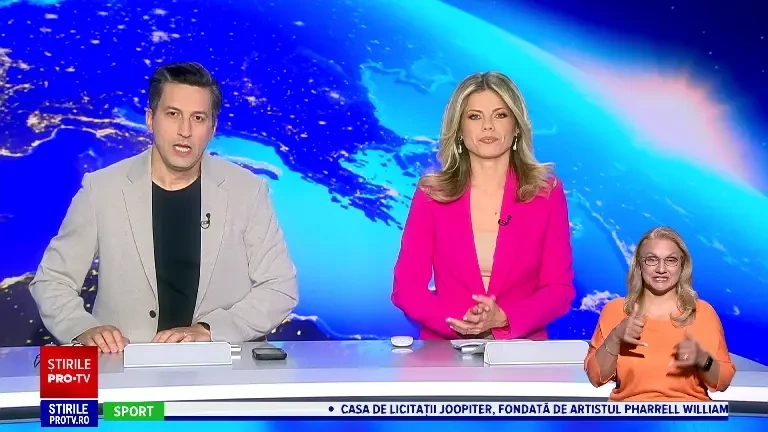 O șoferiță din Constanța a fost rănită după ce a intrat într-o mașină de poliție aflată în misiune. Mașina ei s-a răsturnat