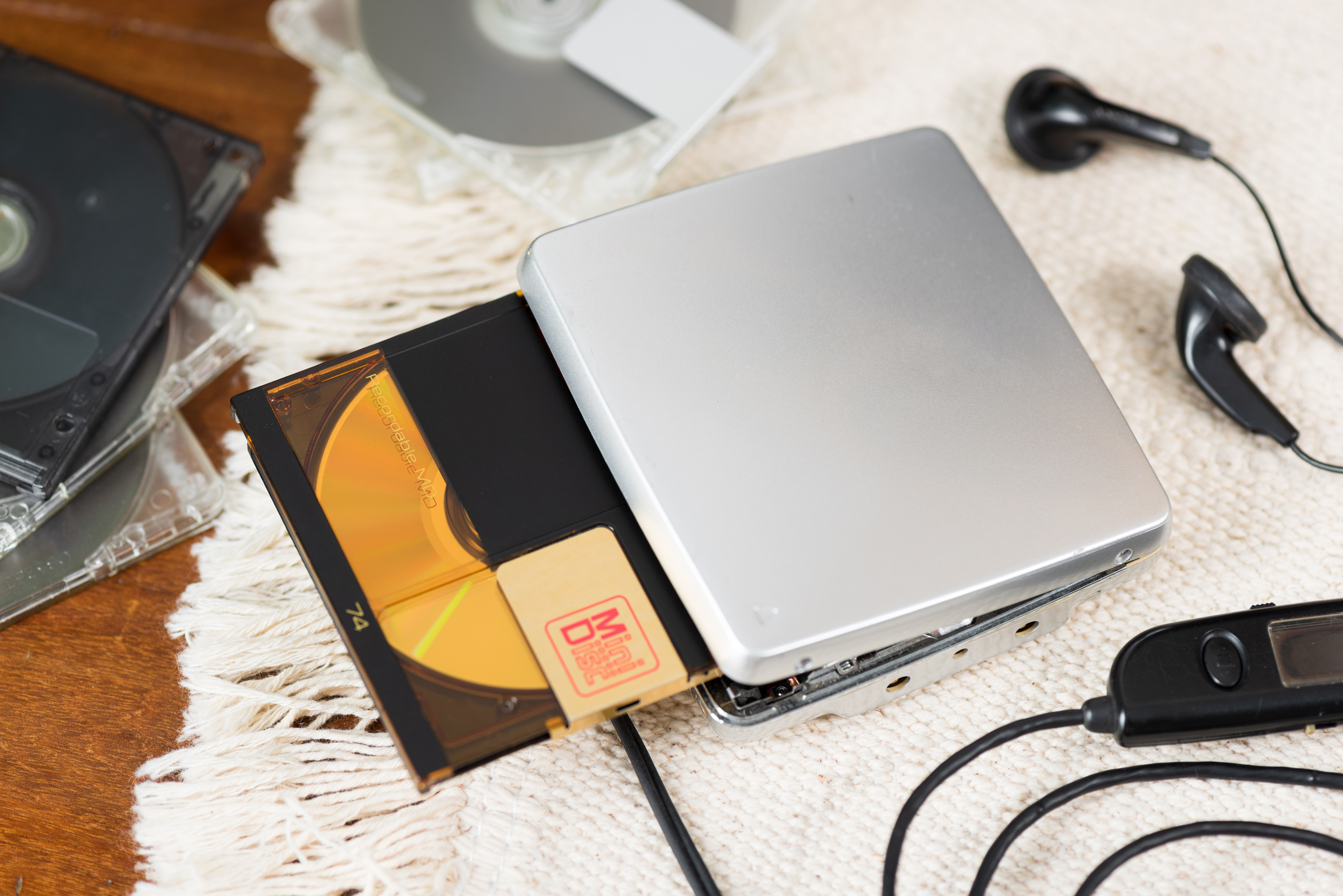 Dispozitivul care îi fascinează pe nord-coreeni. Tinerii se bat pe el la Phenian