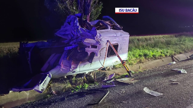 Cum s-a produs accidentul grav de pe „Drumul morții”. Microbuzul a fost aruncat într-un copac de autocarul cu 60 de ucraineni