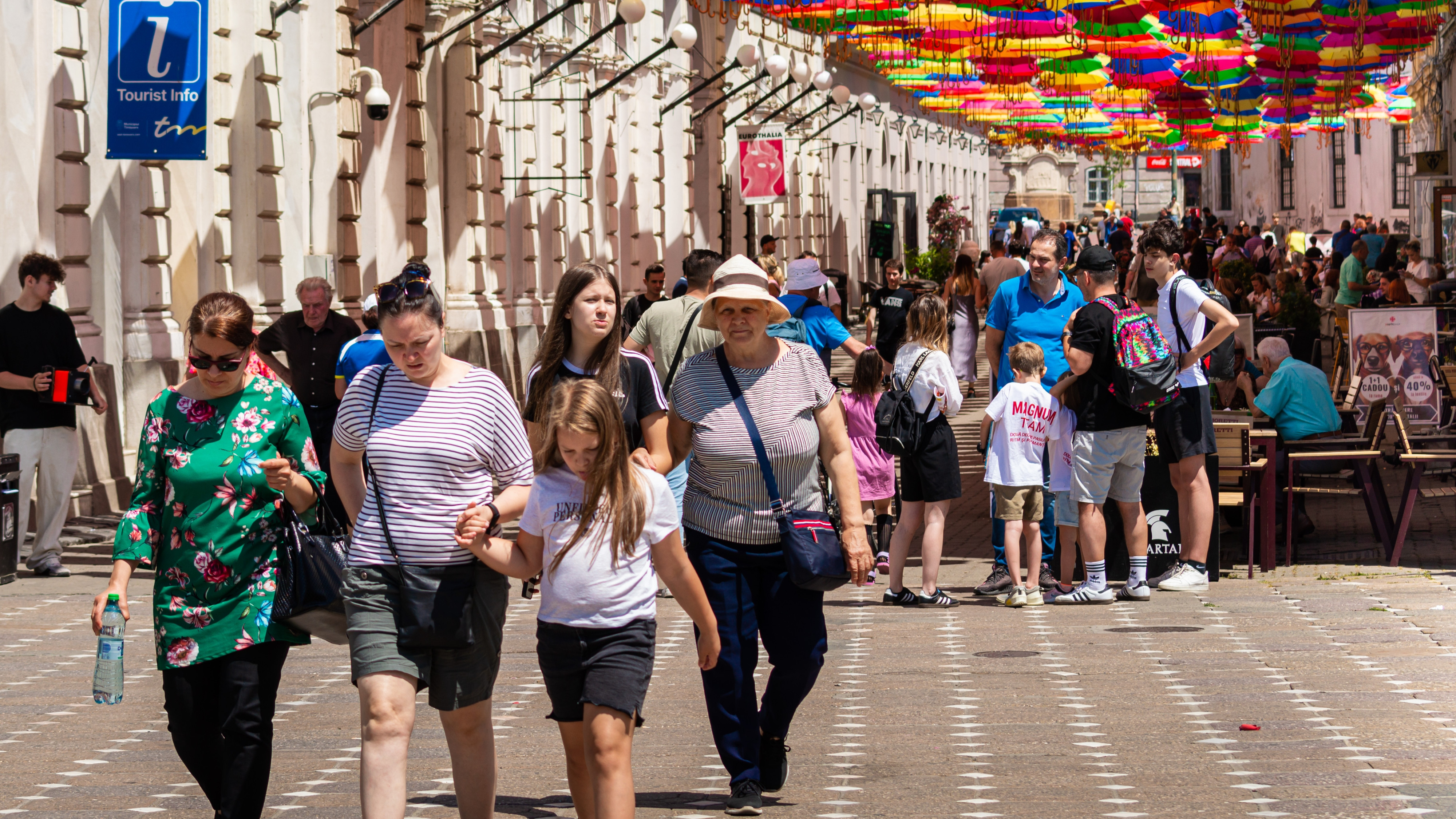 Oficial. Sindicatele recunosc că aproape jumătate din bugetari lucrează în „condiții vătămătoare”