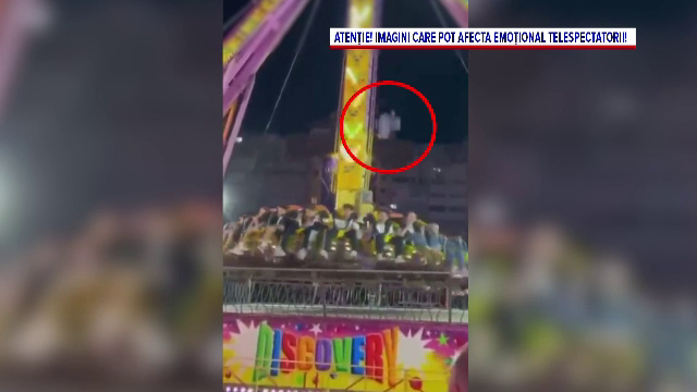 Momentul în care o piesă metalică de la motorul unui carusel cade printre oameni, într-un parc de distracții din Bacău