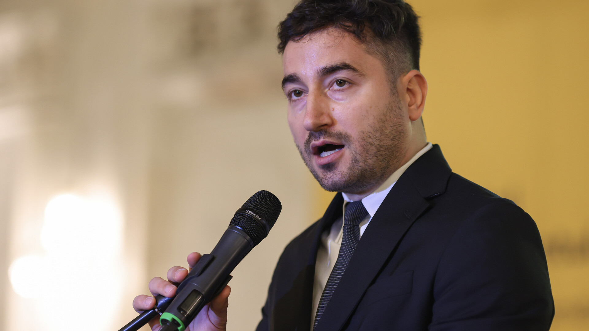 AUR propune o schimbare majoră pentru angajatori. O inițiativă legislativă intră în dezbaterea Parlamentului