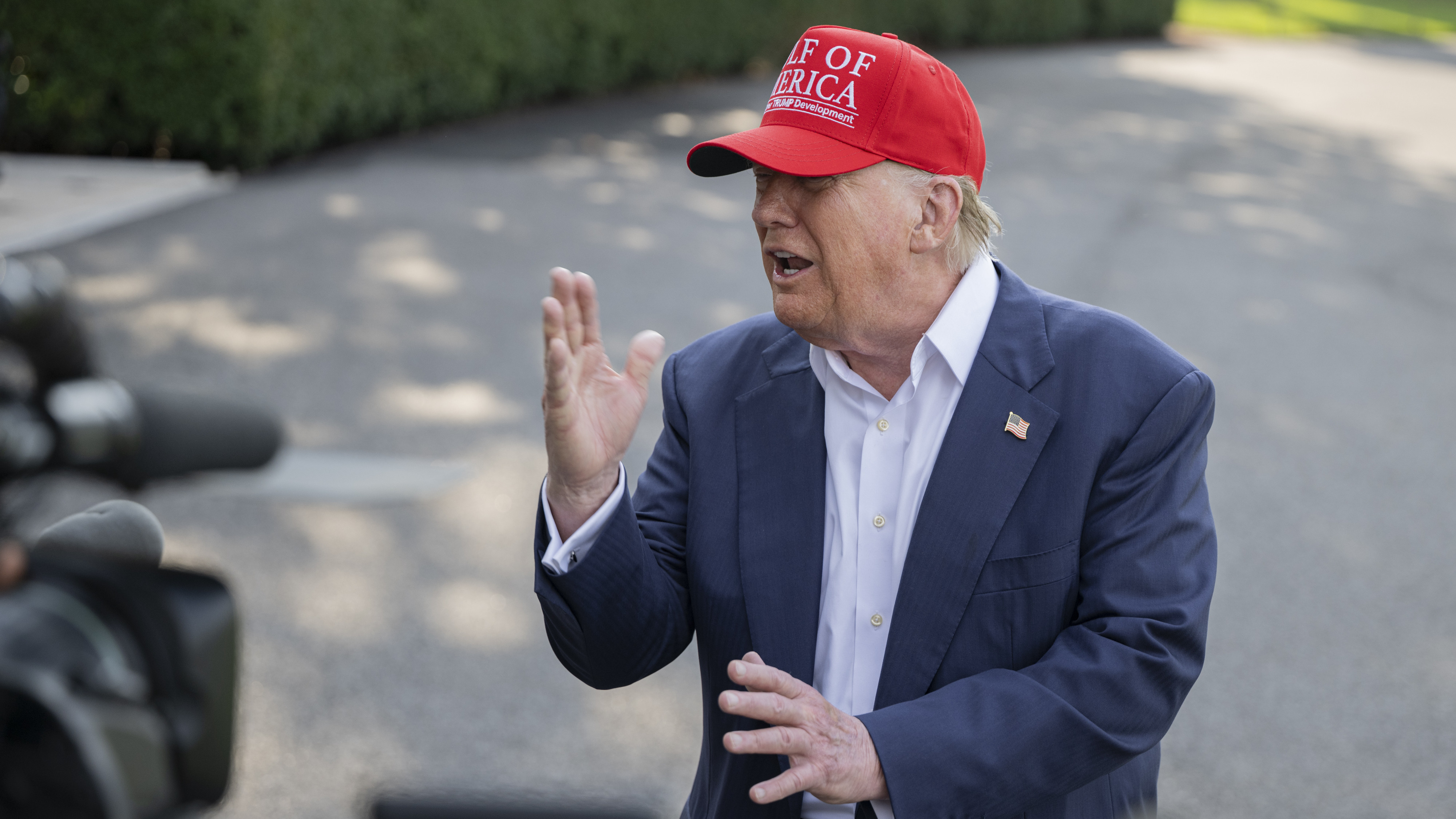 Donald Trump, amenințări fără perdea pentru Elon Musk: „DOGE este monstrul care s-ar putea să-l mănânce”