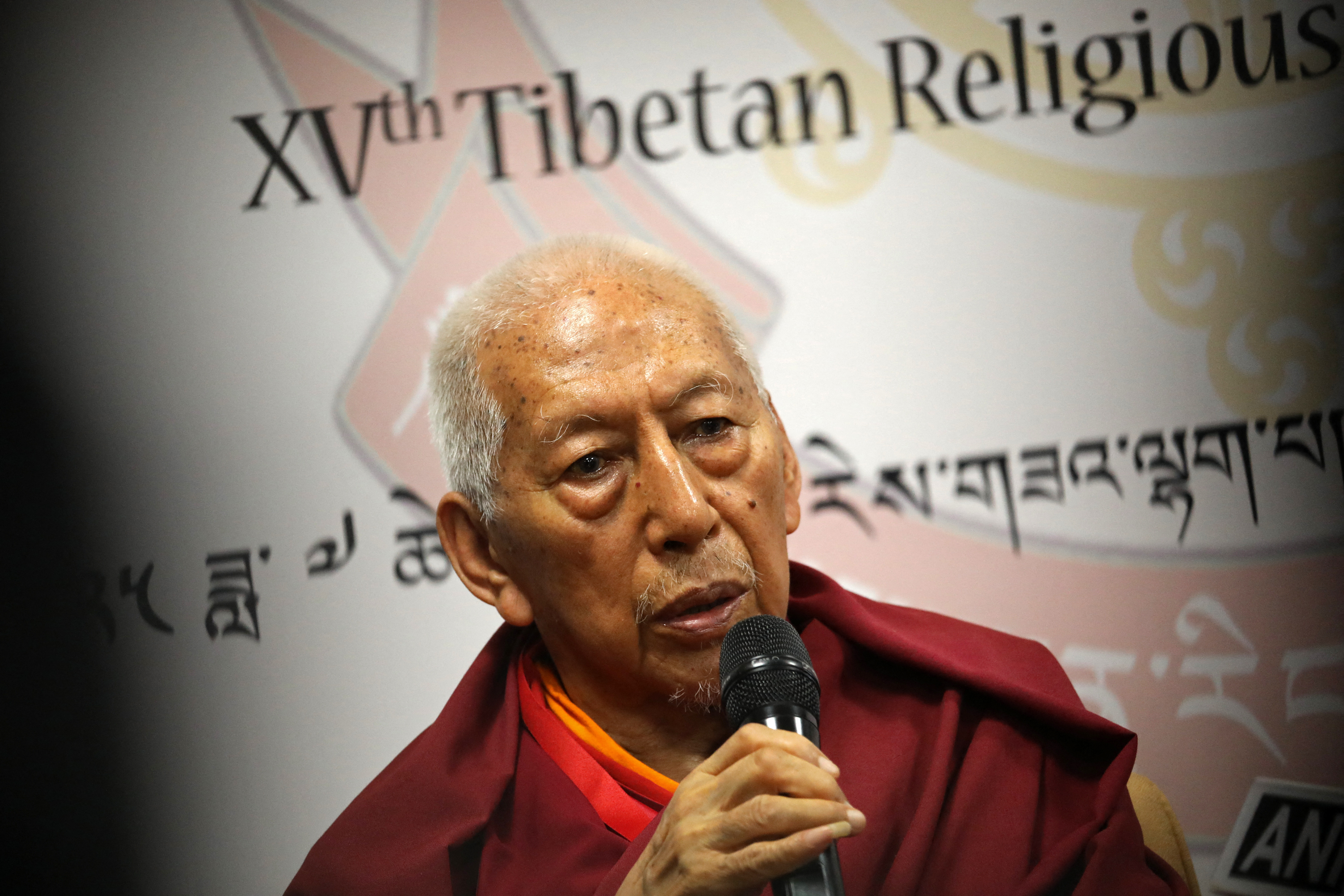 Cum va fi ales succesorul lui Dalai Lama. Conducătorul spiritual al Tibetului are previziuni despre următorul lider