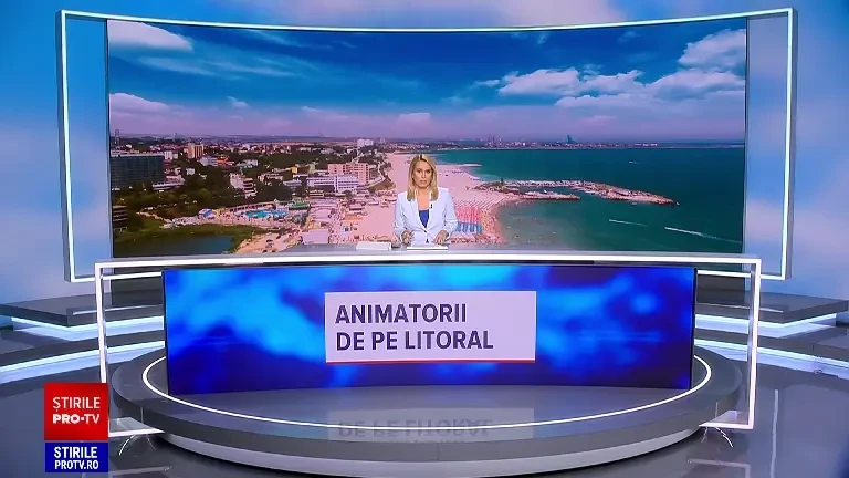 Mascotele care „fac valuri” pe litoralul Mării Negre. Super Mario și Stitch, urmăriți de turiști, dar și de Poliție