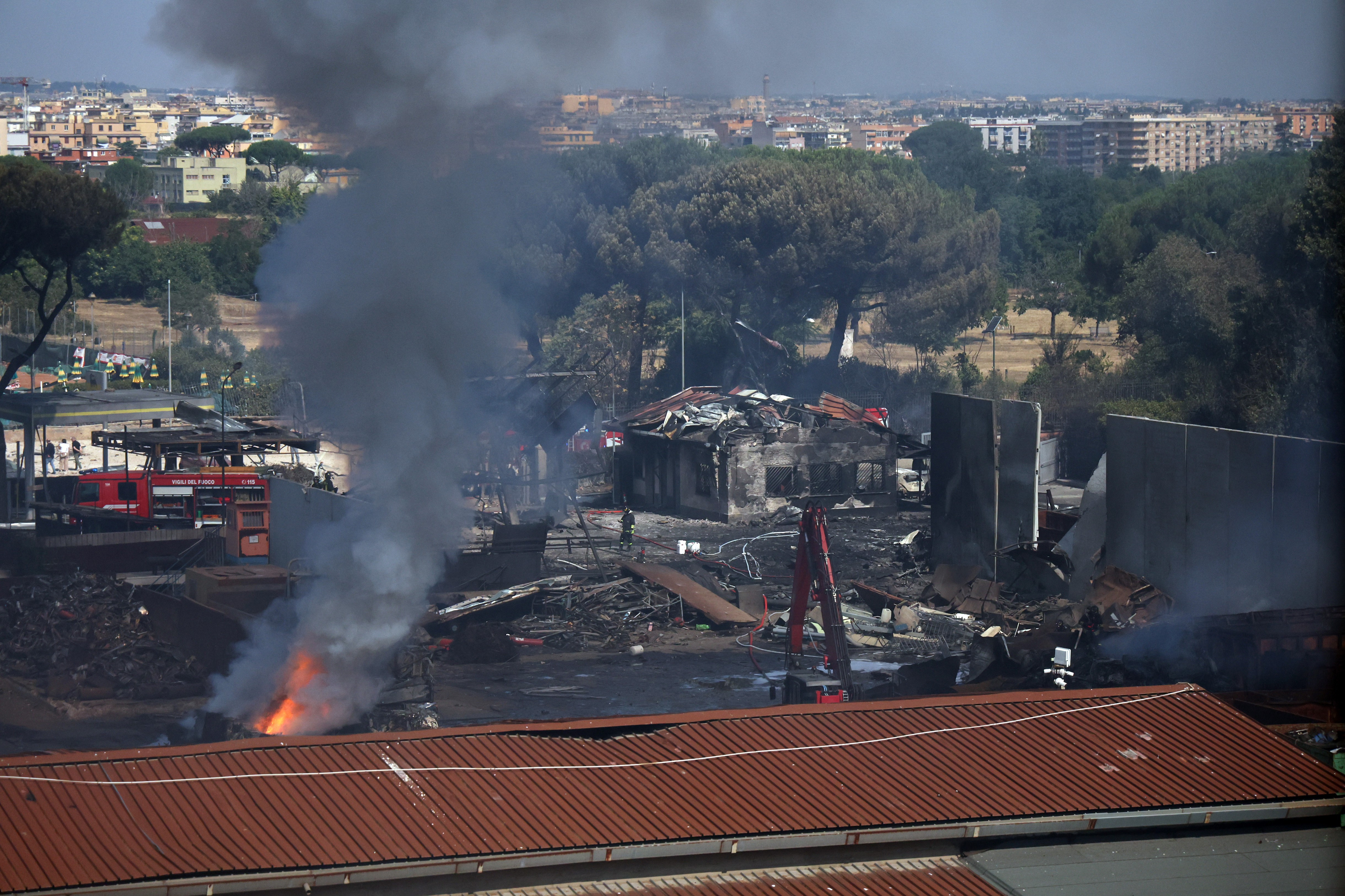 Explozii puternice s-au auzit în toată Roma, de la o benzinărie care a sărit în aer. Sunt minim 26 de răniți. „Părea iadul”