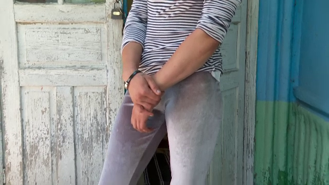 Un individ din Iași a fost arestat după ce și-a bătut îngrozitor soția și a tăiat-o pe față. „A fost foarte gelos”