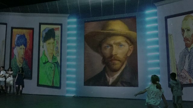 Picturile lui Van Gogh prind viață la Galați, într-un show imersiv. Vizitatorii pot explora 80 de opere animate digital