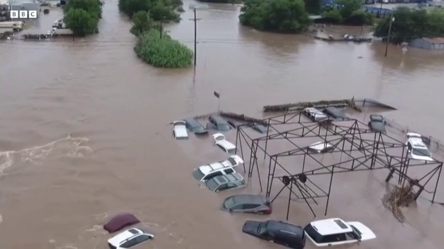 Inundații devastatoare în Texas, chiar de Ziua Americii. Cel puțin 27 de oameni au murit. „Rugați-vă pentru noi”