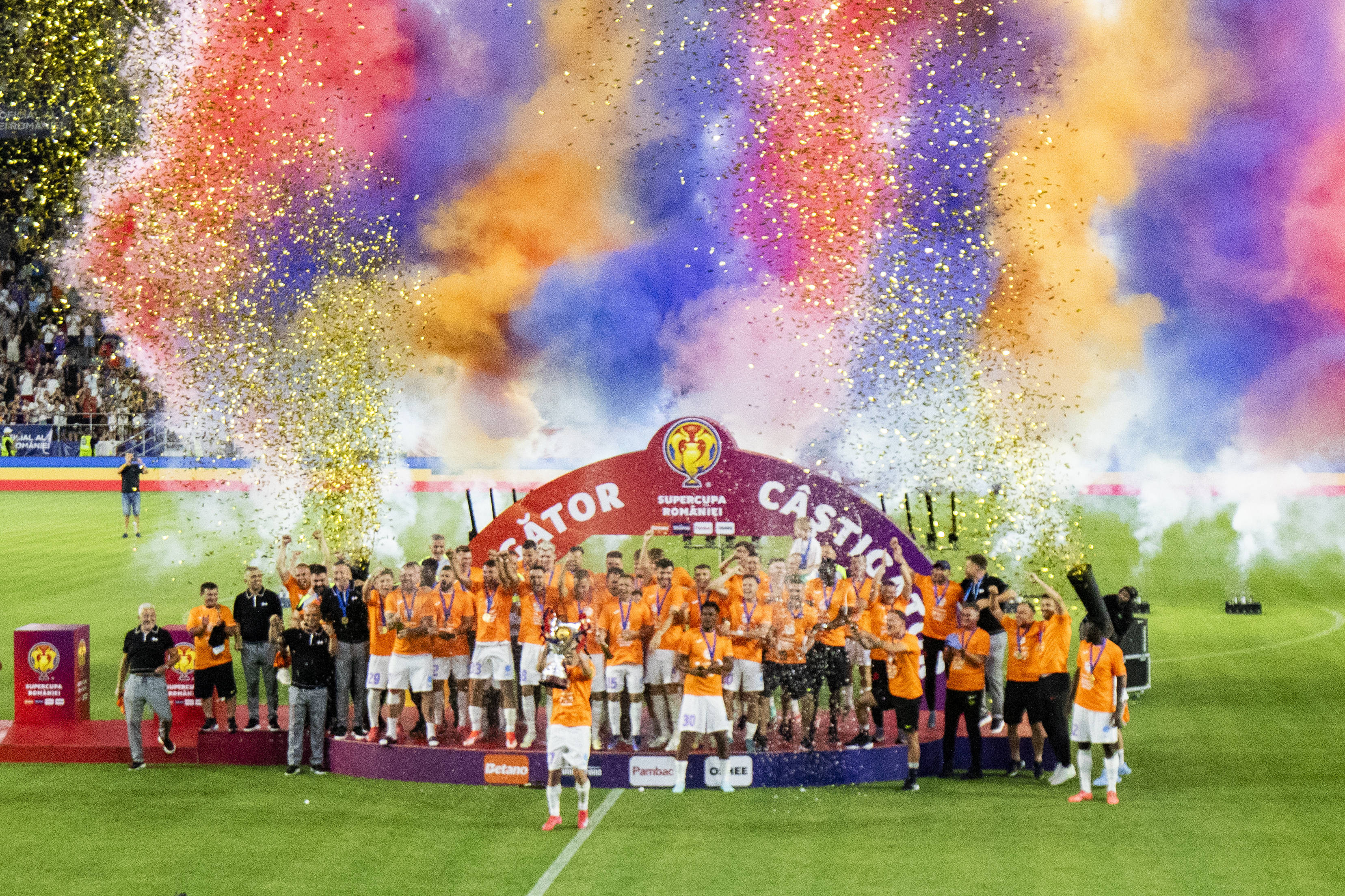 FCSB a câştigat Supercupa României, după 2-1 cu CFR Cluj