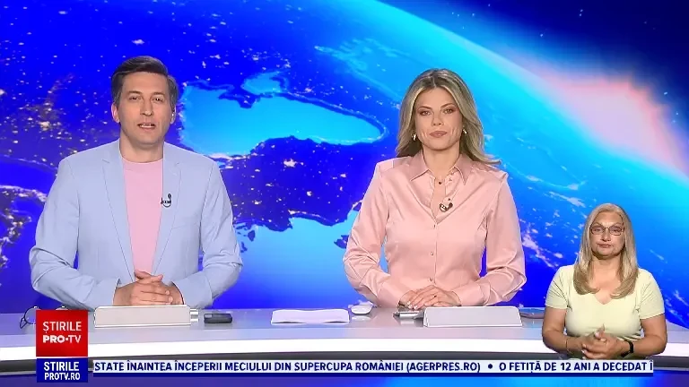 Incendiu de vegetație în Arad. Vâlvătaia a cuprins mii de metri pătrați și amenința blocurile din apropiere