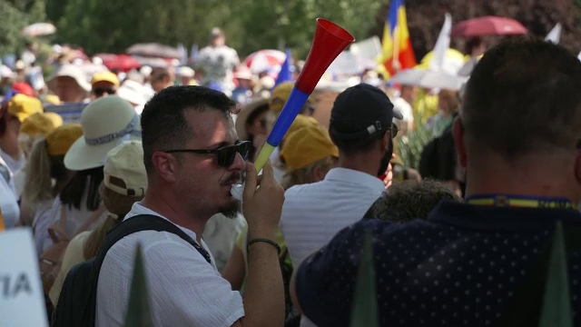 Sindicaliștii din Educație cer demisia ministrului Daniel David: „A lovit în sistemul de învăţământ şi în salariaţi”