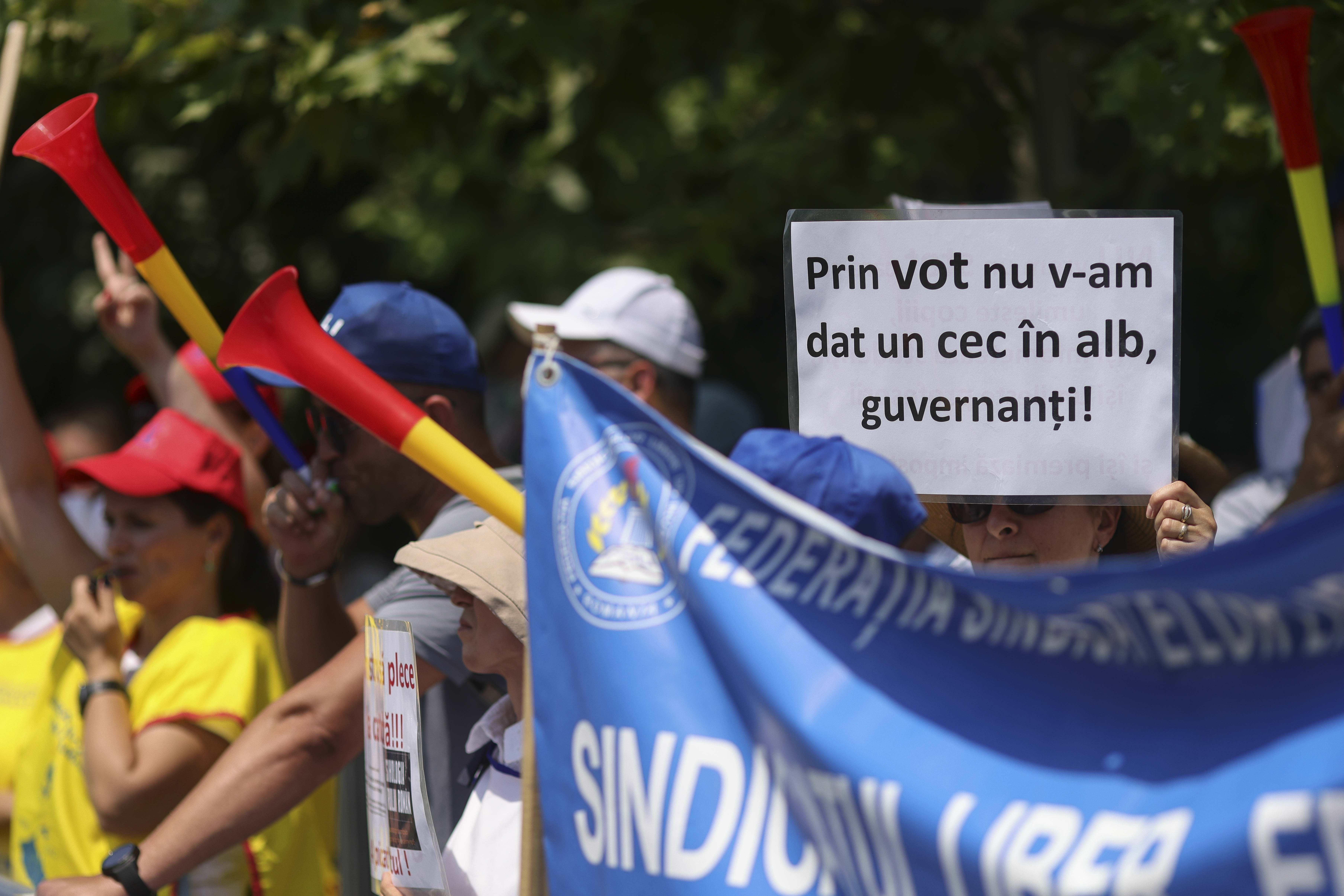 Sindicaliștii din administrație sesizează Comisia Europeană după „listele negre" ale Guvernului: „Practici abuzive”