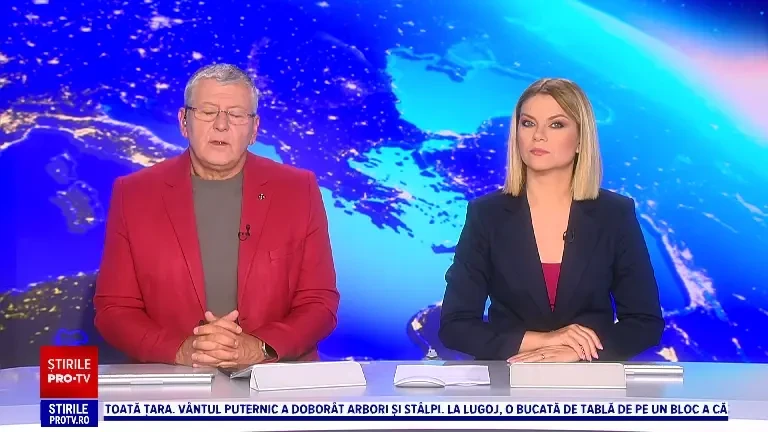 Incendiu violent în Bacău. O hală de prelucrare a lemnului a fost mistuită de flăcări