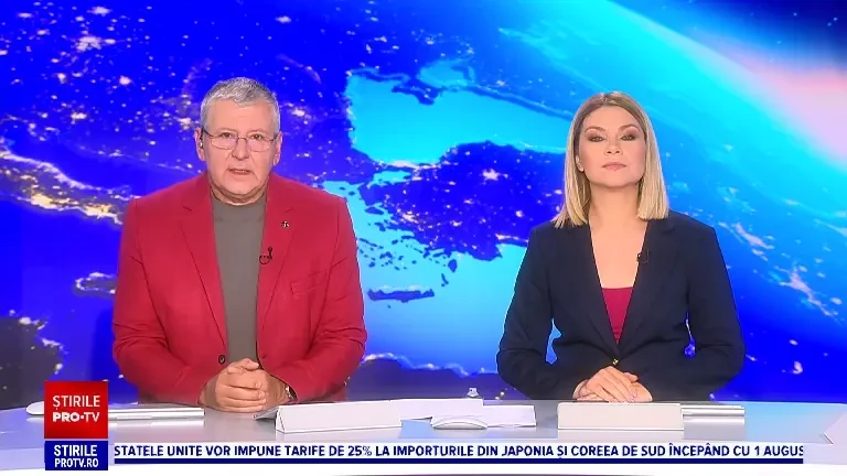 Un ATV a ars ca o torță în mijlocul unei intersecții din Craiova. Bărbatul care-l conducea a reușit să se salveze