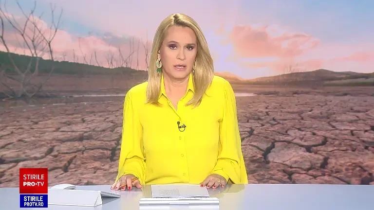 Apa s-a epuizat în unele localități din România. Oamenii se duc cu bidoanele la cișmele de o lună într-un sat din Gorj