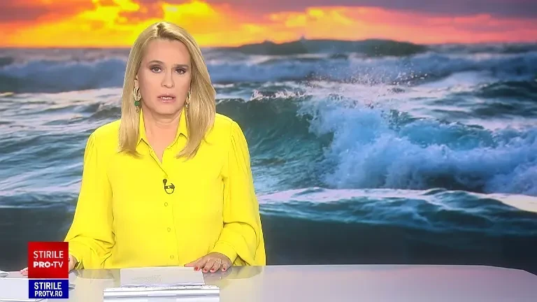 Turiștii ignoră steagul roșu și avertismentele salvamarilor. „Și ce ar trebui să facem? Să ieșim din apă?”