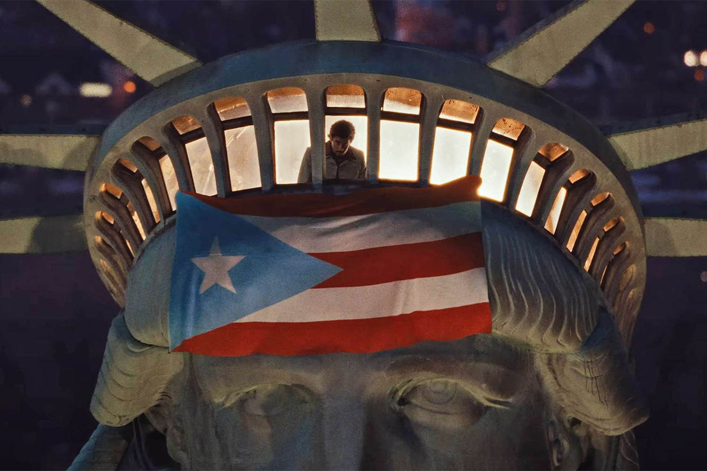 Bad Bunny l-a ridiculizat pe Donald Trump într-un videoclip lansat de Ziua Independenței. FOTO&VIDEO