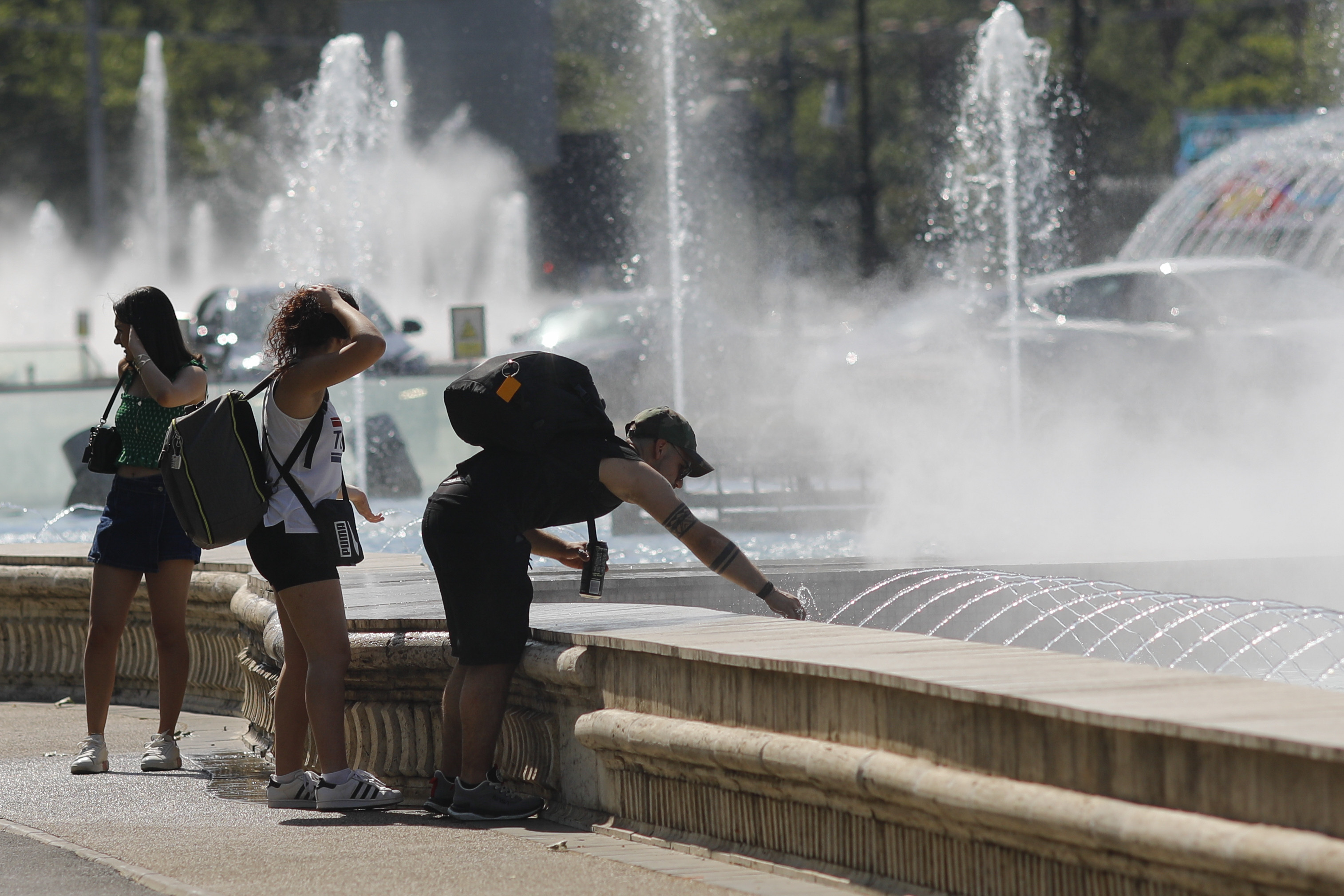 Betoane, nu copaci. Deciziile din București care ne fac să murim de cald mai des decât în orașele Europei Centrale și de Est