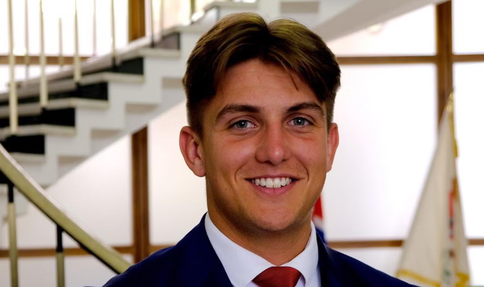 Partidul Reform UK pune un adolescent la cârma unui consiliu cu jumătate de miliard de lire. Opoziția: Nu e practică de vară