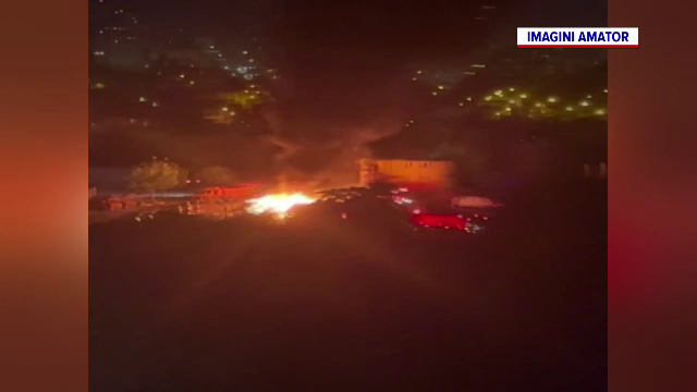 Incendiu puternic în Vitan. Opt mașini distruse în curtea ADP