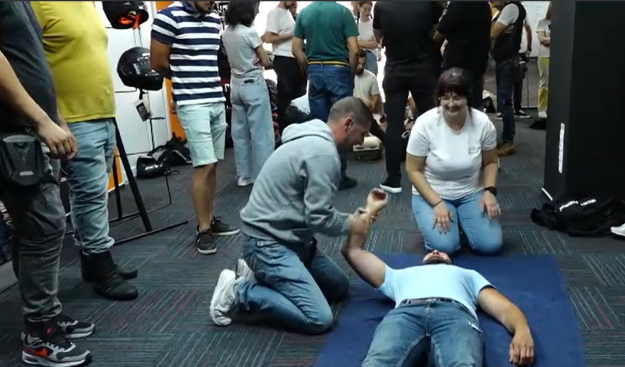 Cursuri de prim ajutor pentru motocicliști, în Baia Mare. Medic: „Comunitatea moto trebuie să fie informată”