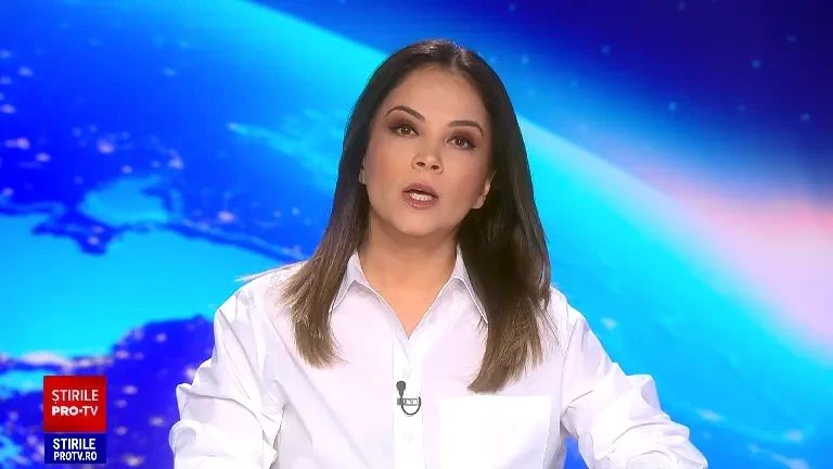 Locomotiva unui tren privat a luat foc în Pașcani. Zeci de copii și adulți evacuați