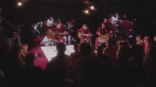 Londra găzduiește un show imersiv dedicat lui Elvis. Fanii trăiesc momente din viața starului prin tehnologie și actorie