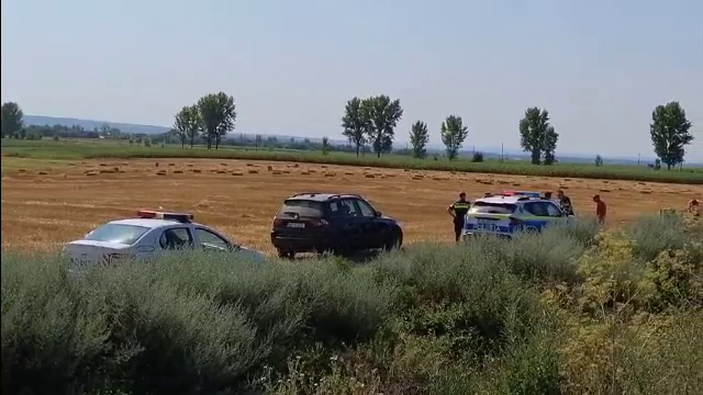 Un mort și un rănit după o șicanare în trafic. Cei doi s-au urcat pe mașina unui șofer, care apoi a dat peste ei