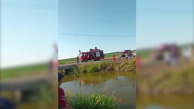 Pompierii nu au putut ajuta un adolescent căzut în râu pentru că nu pot intra în apă. Au așteptat scafandrul de la 60 de km