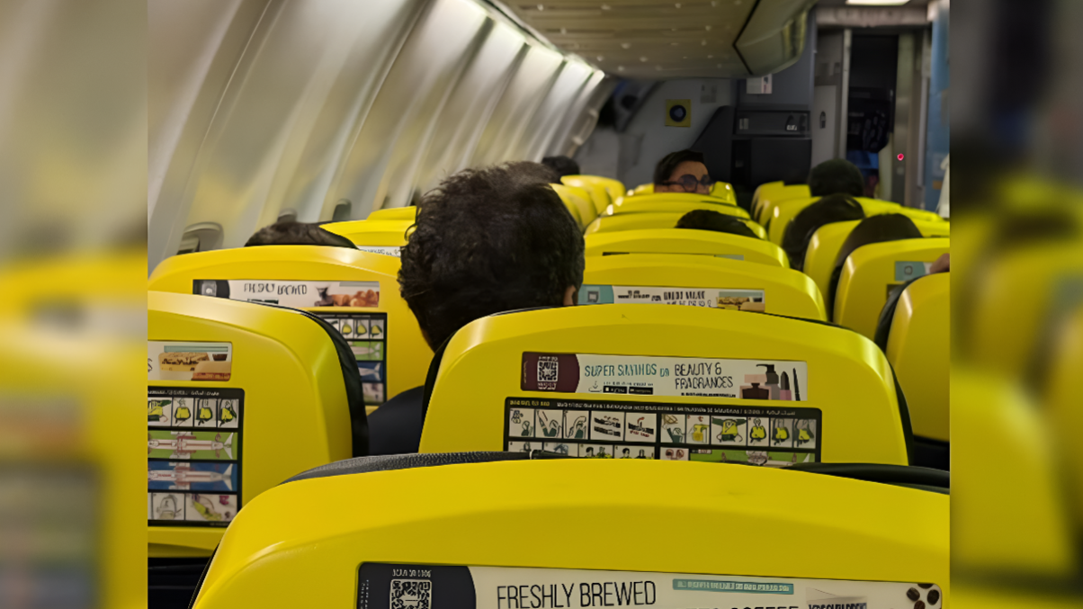 Președintele Nicușor Dan a zburat la Milano cu o companie aeriană low-cost, însoțit de fiica sa