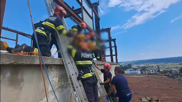Cum a scăpat ca prin minune un bărbat din Vaslui care a căzut în gol 6 metri. Detaliul care i-a salvat viața