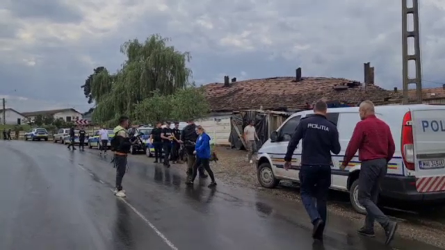 Cum ar reuși criminalul din Mureș să evite forțele masive de poliție care îl caută. Ar fi fost reperat în mai multe județe