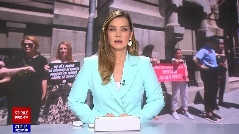 Zeci de protestatari cer demisia șefului Poliției Prahova, după ce o tânără a fost ucisă cu un topor de fostul iubit