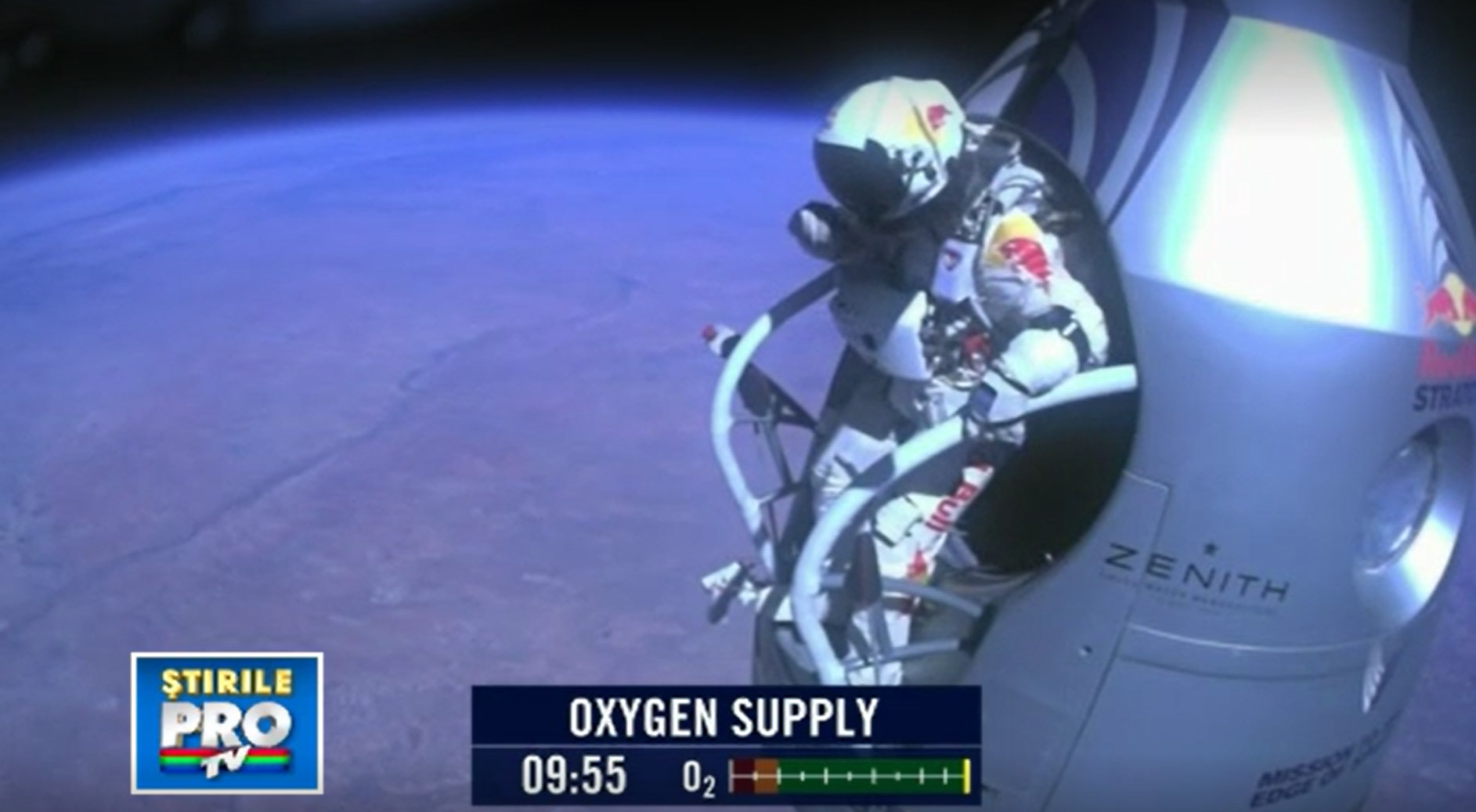Momentul în care Felix Baumgartner a scris istorie: 14 octombrie 2012. Video cu saltul incredibil de la marginea stratosferei