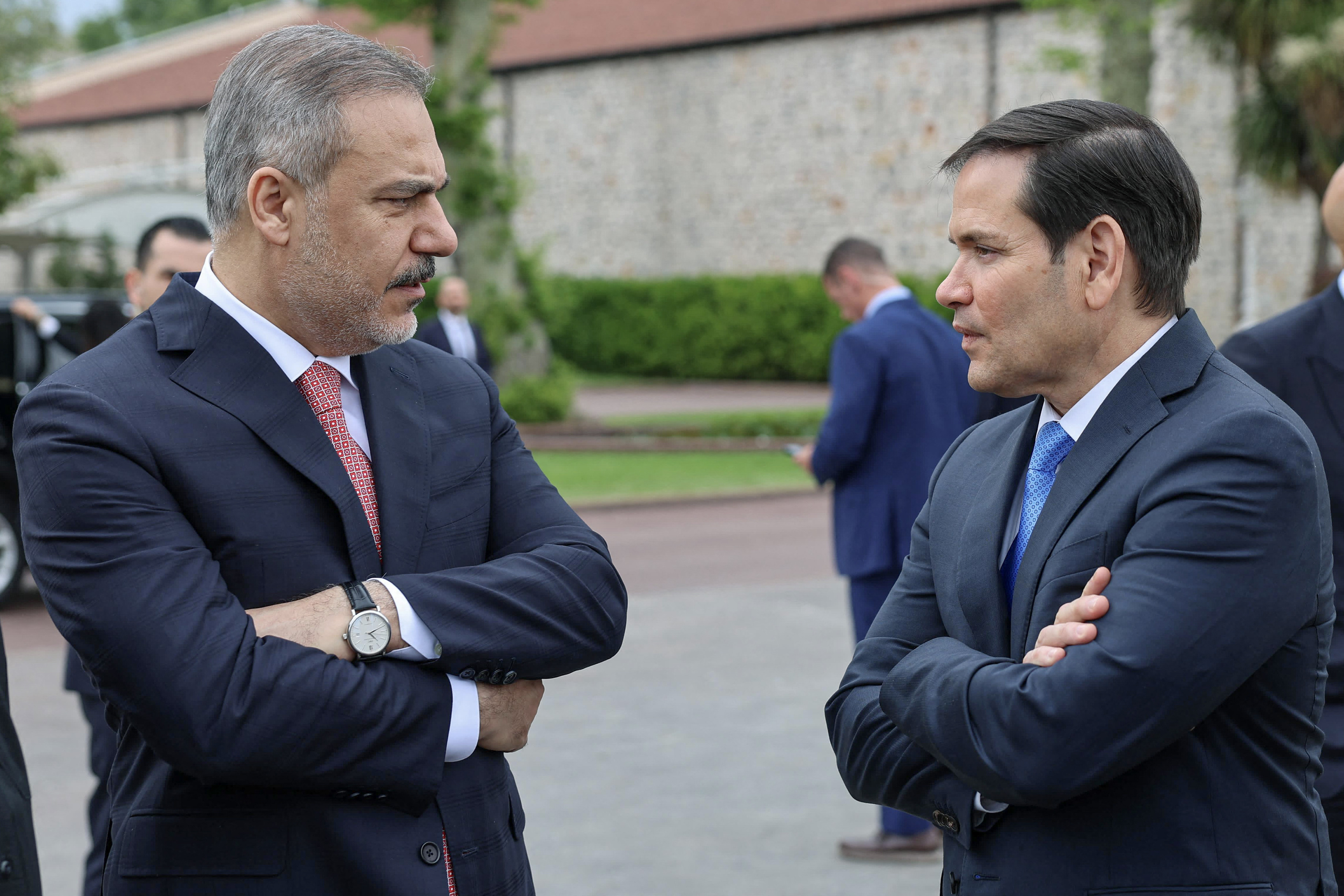 Ministrul turc de Externe, Hakan Fidan, către Rubio: „Conflictul din Siria trebuie să se încheie acum”