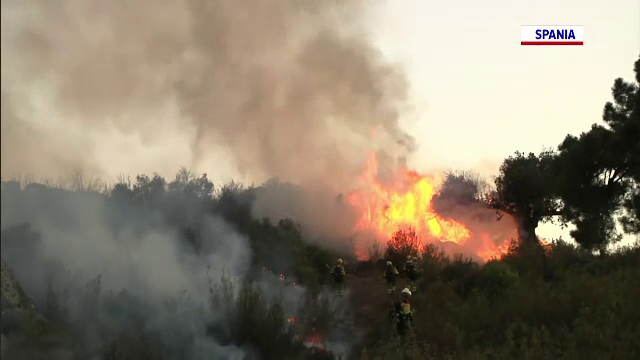 Incendiile de vegetație fac ravagii în Europa și SUA. În Spania, focul a ajuns lângă o tabără cu 50 de copii