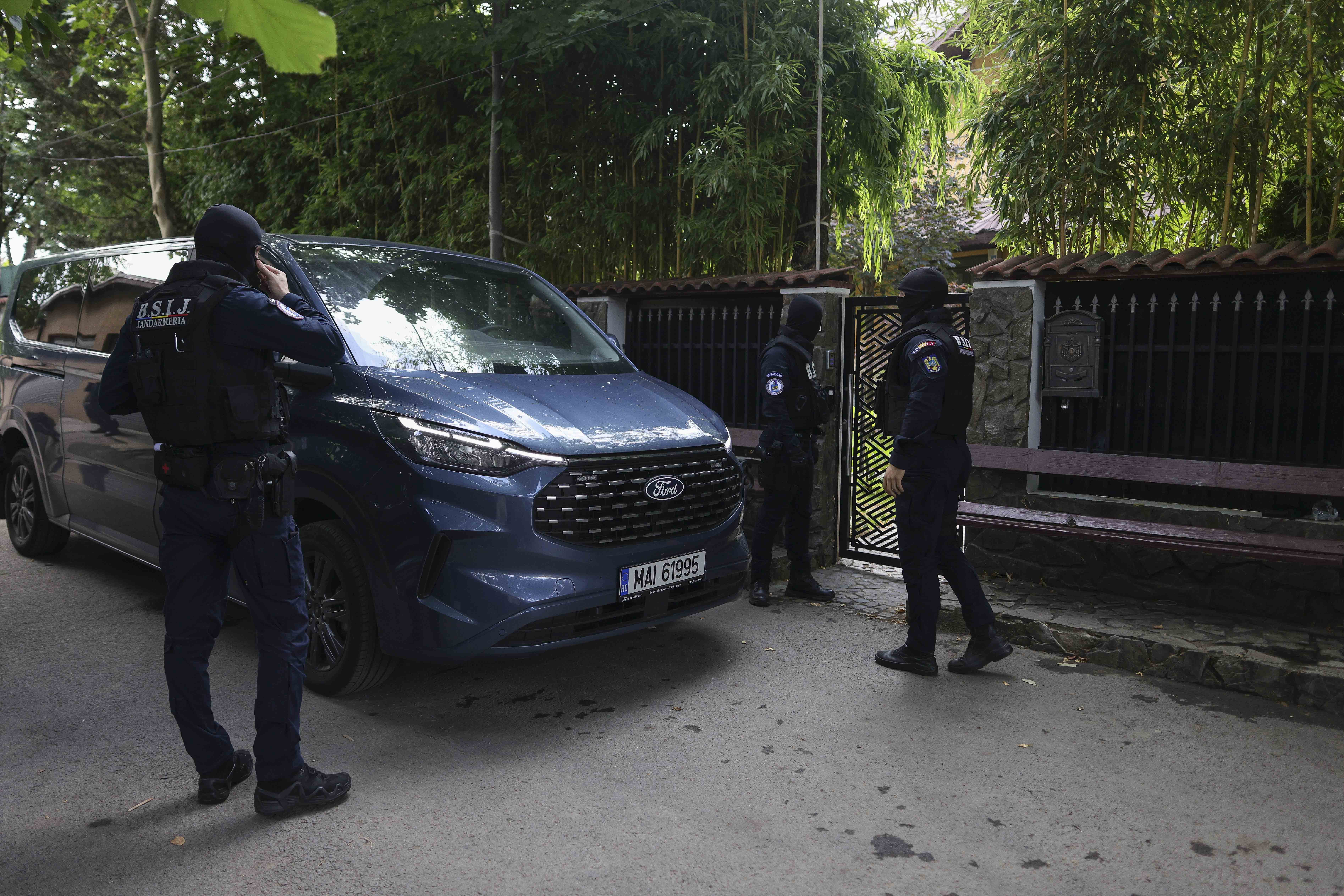 Piedone, vizat de DNA după ce ar fi divulgat informații confidențiale, înaintea unui control al ANPC. Reacția lui