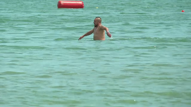 Motivul pentru care temperatura apei din Marea Neagră a scăzut la 12 grade Celsius, în doar o zi. Avertisment pentru turiști